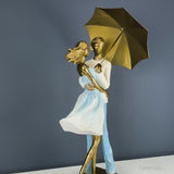 Embrace Couple Under Umbrella Statue for Table Decoration Showpiece