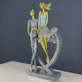 Couple Resin Showpiece Represents Love and Harmony