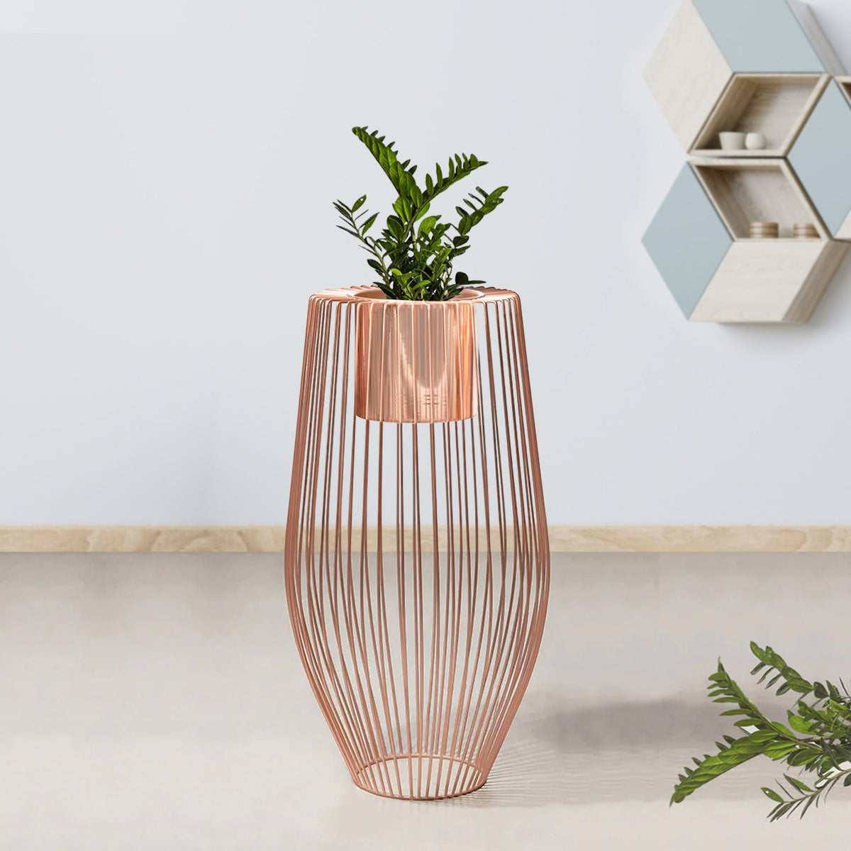 Euphoric Earth Ross Gold Stand & Ross Gold Finish Pot - Large Size Pla
