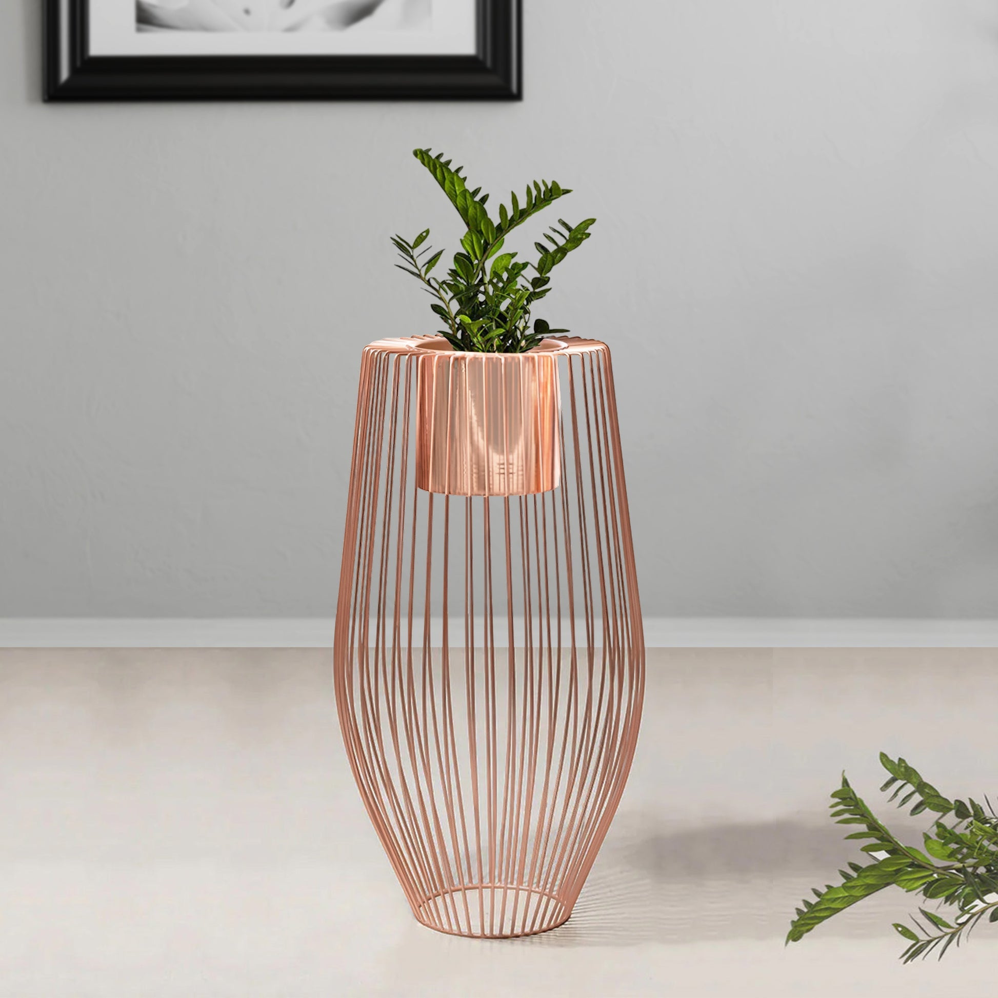 Euphoric Earth Ross Gold Stand & Ross Gold Finish Pot - Large Size Pla