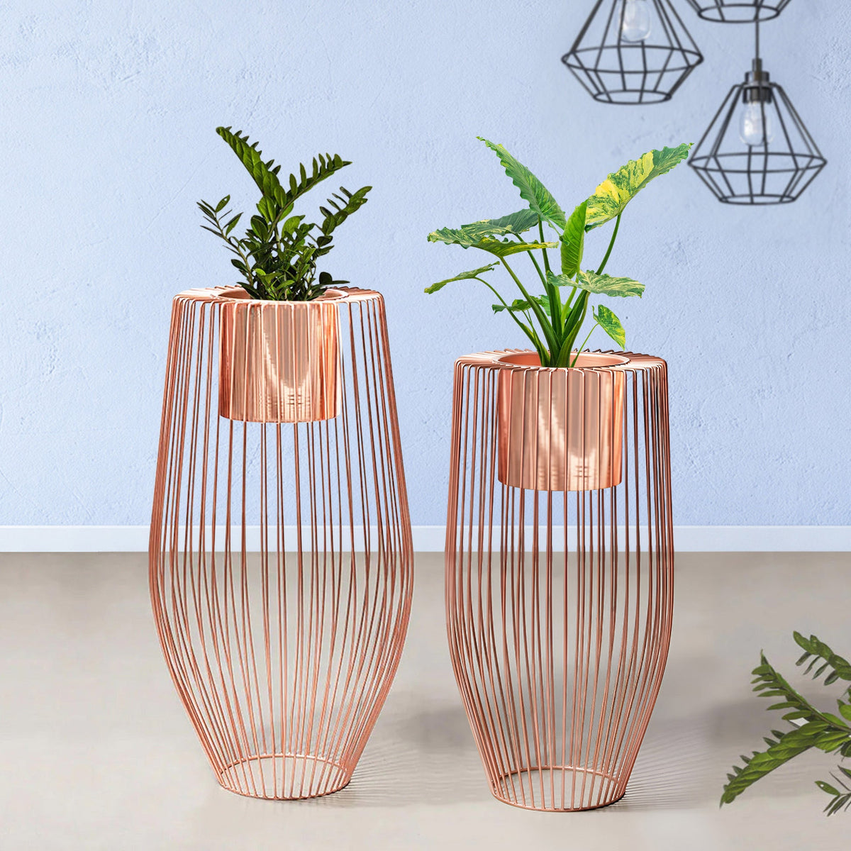 Euphoric Earth Ross Gold Stand & Ross Gold Finish Pot Planters Set of