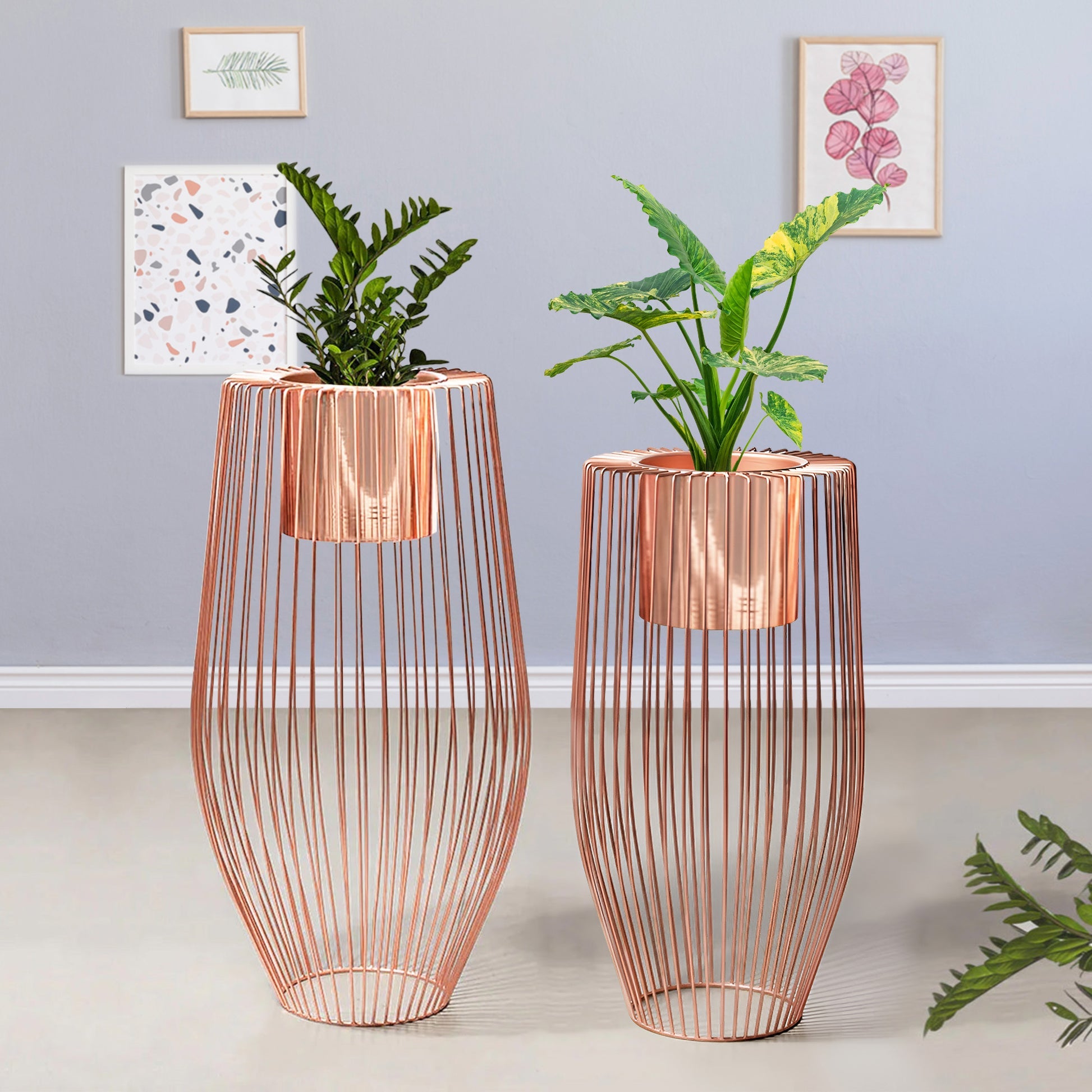 Euphoric Earth Ross Gold Stand & Ross Gold Finish Pot Planters Set of